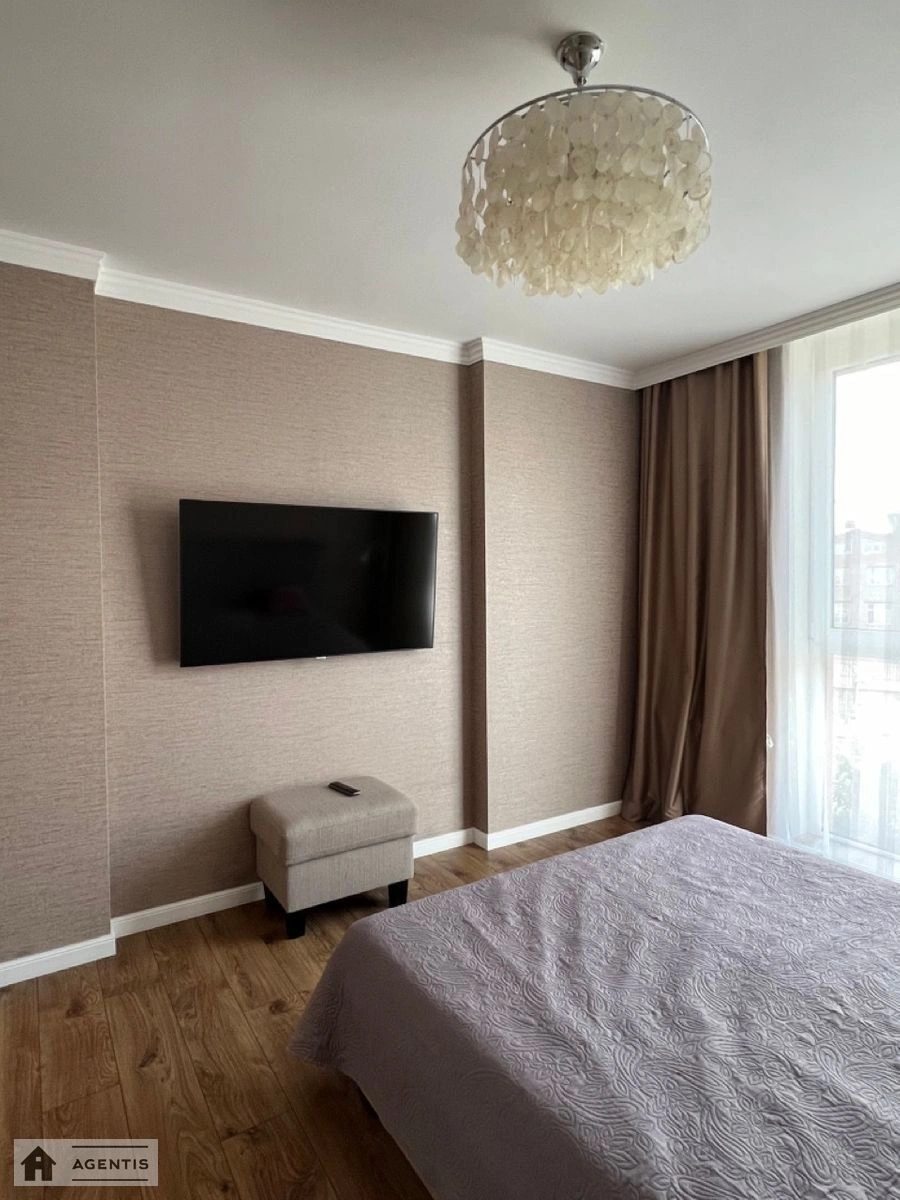 Apartment for rent. 3 rooms, 70 m², 4th floor/24 floors. 7, Bogdanivska 7, Kyiv. 