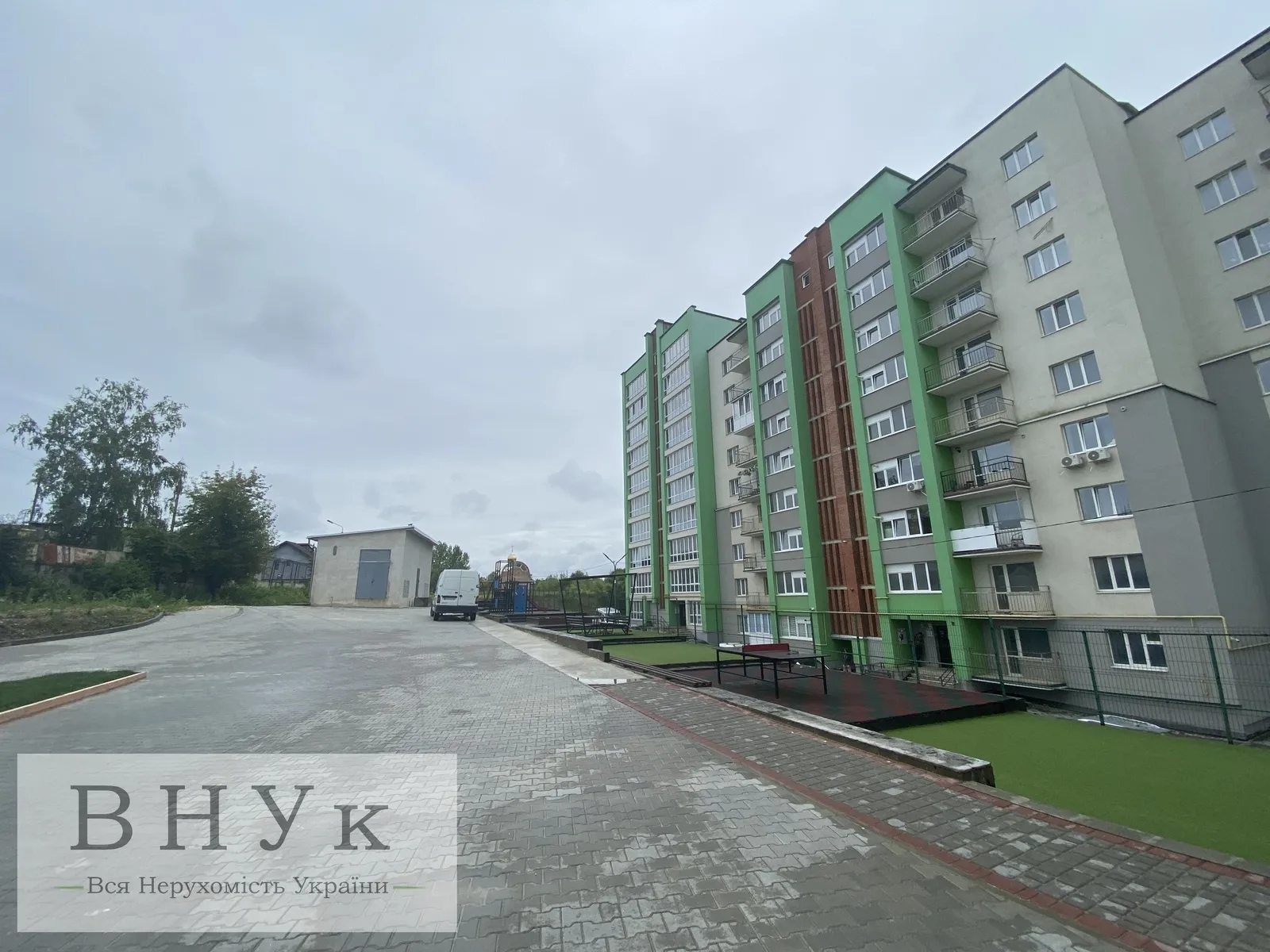 Apartments for sale. 2 rooms, 74 m², 1st floor/10 floors. Yaremy , Ternopil. 