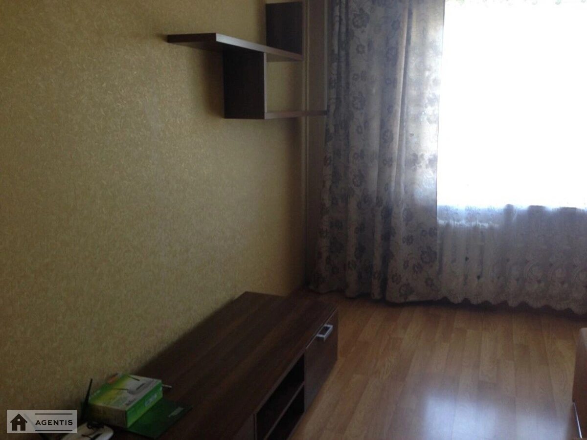 Сдам квартиру. 2 rooms, 58 m², 13 floor/16 floors. Подольский район, Киев. 