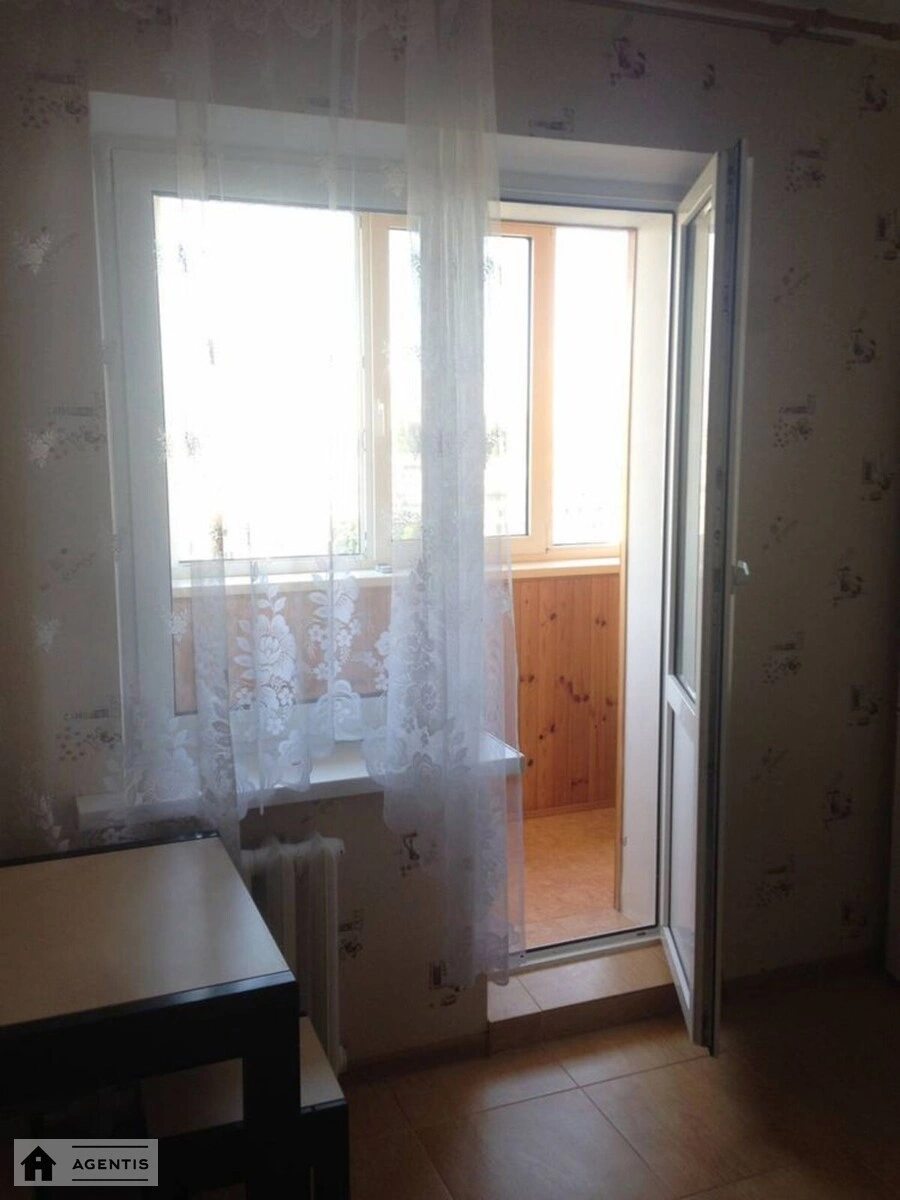 Apartment for rent. 2 rooms, 58 m², 13 floor/16 floors. Podilskyy rayon, Kyiv. 