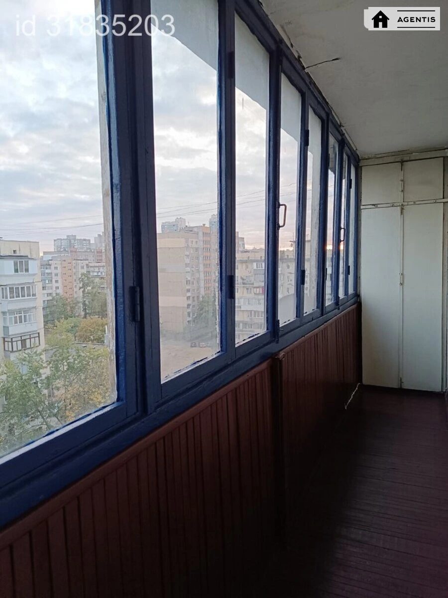 Apartment for rent. 1 room, 40 m², 9th floor/9 floors. 29, Geroyiv Dnipra 29, Kyiv. 