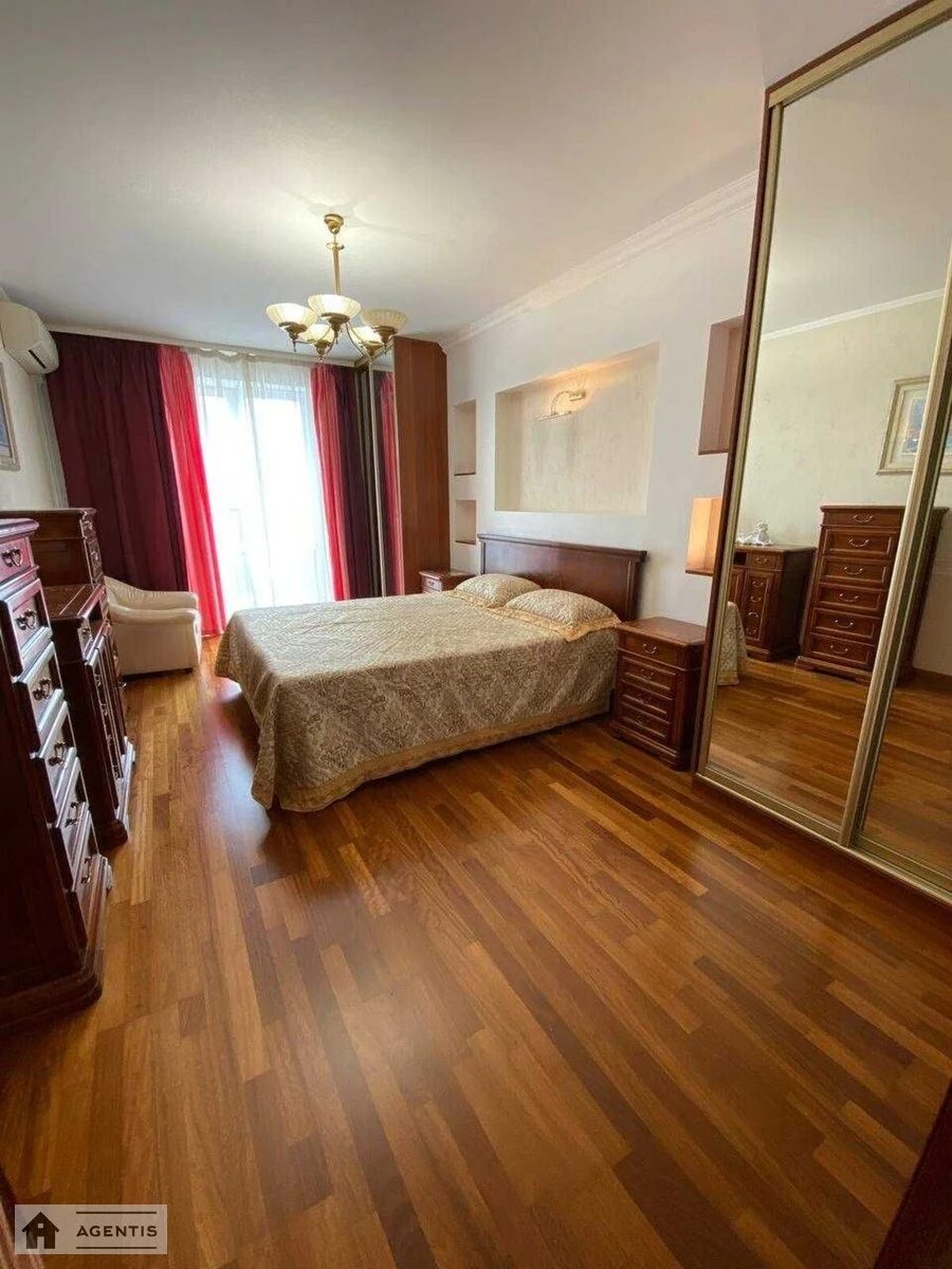 Apartment for rent. 3 rooms, 127 m², 14 floor/25 floors. 28, Panasa Myrnoho vul., Kyiv. 