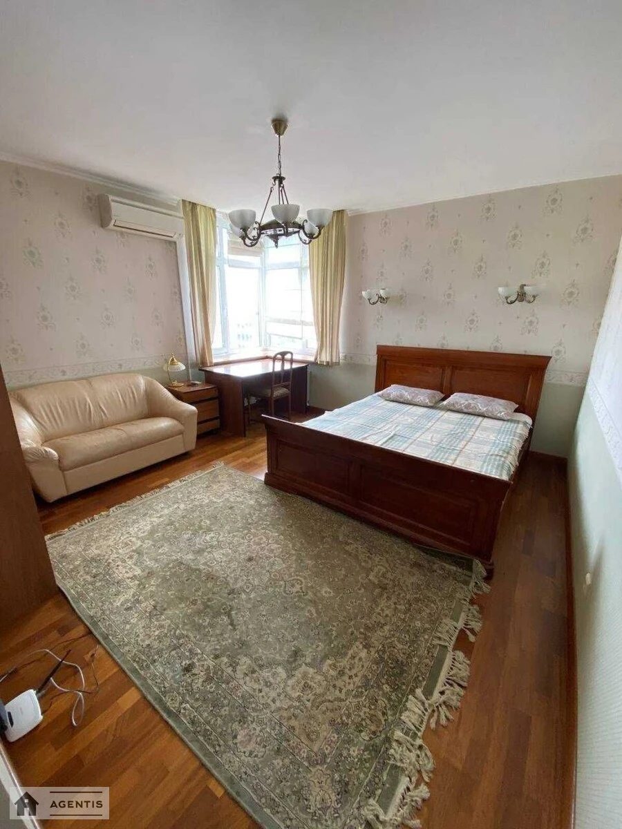 Apartment for rent. 3 rooms, 127 m², 14 floor/25 floors. 28, Panasa Myrnoho vul., Kyiv. 