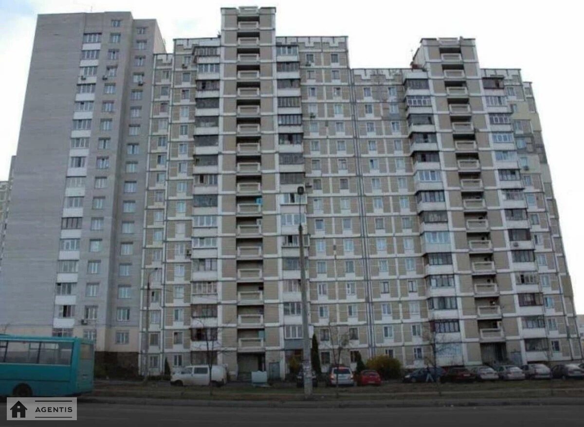 Apartment for rent. 2 rooms, 63 m², 13 floor/16 floors. 19, Akademika Yefremova vul. Komandarma Uborevycha, Kyiv. 