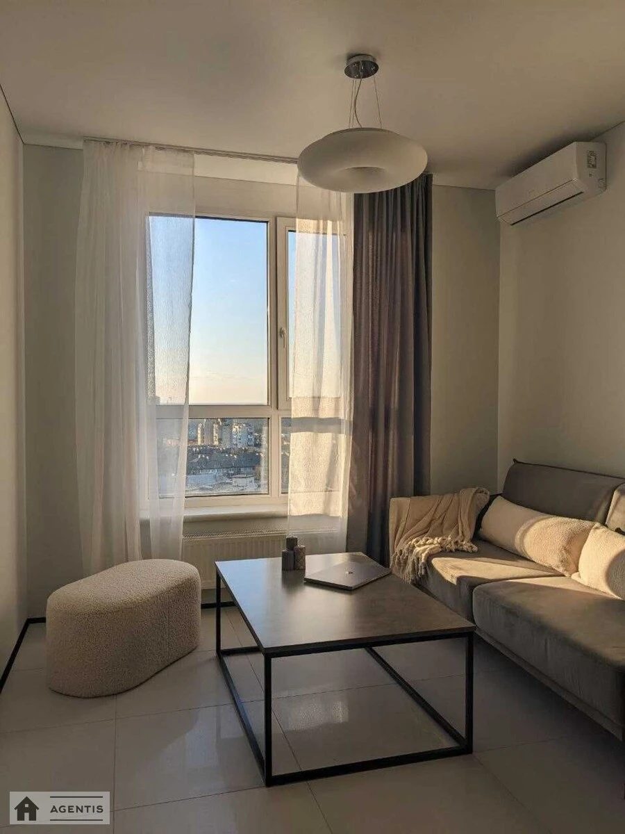 Apartment for rent. 1 room, 42 m², 19 floor/25 floors. 25, Oleny Telihy vul., Kyiv. 