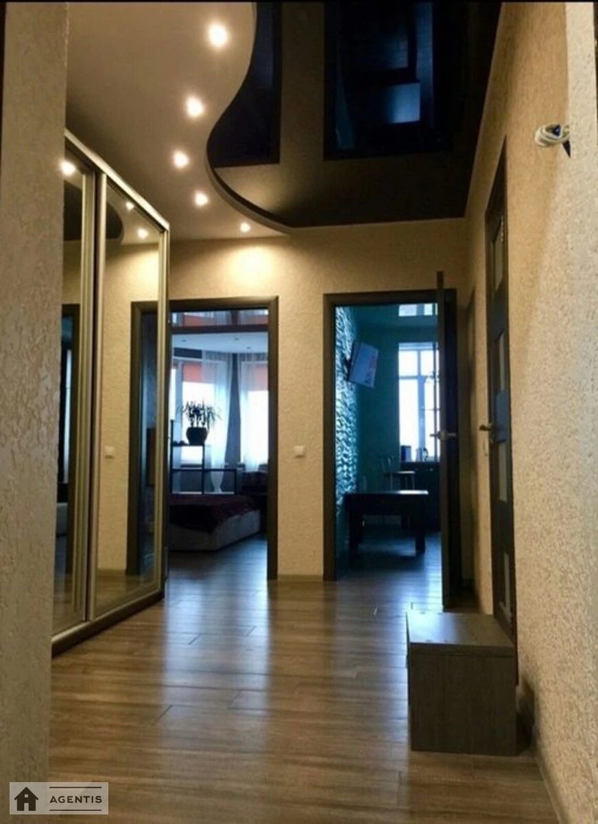 Apartment for rent. 2 rooms, 50 m², 21 floor/24 floors. Solomyanskyy rayon, Kyiv. 