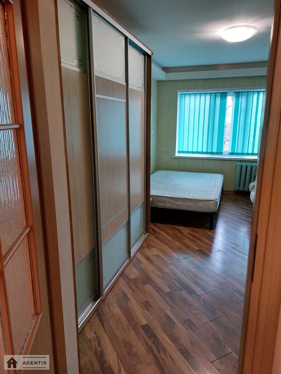 Здам квартиру. 3 rooms, 60 m², 1st floor/9 floors. 21, Харківське 21, Київ. 