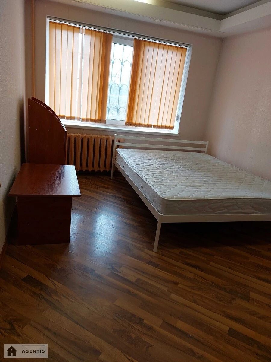 Здам квартиру. 3 rooms, 60 m², 1st floor/9 floors. 21, Харківське 21, Київ. 