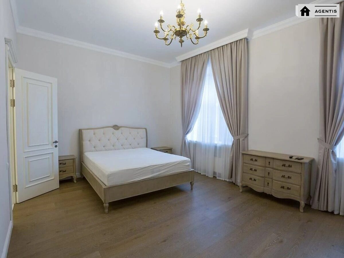 Здам квартиру. 5 rooms, 180 m², 2nd floor/4 floors. 38, Воздвиженська 38, Київ. 