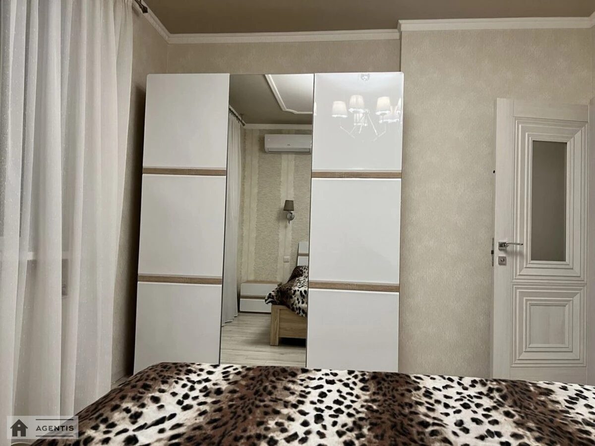 Apartment for rent. 2 rooms, 70 m², 8th floor/25 floors. Darnytskyy rayon, Kyiv. 