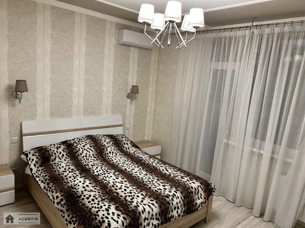 Apartment for rent. 2 rooms, 70 m², 8th floor/25 floors. Darnytskyy rayon, Kyiv. 