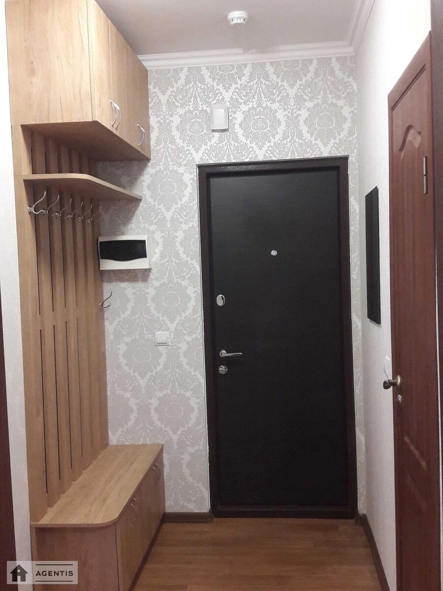 Сдам квартиру. 1 room, 36 m², 3rd floor/25 floors. Софії Русової вул., Киев. 