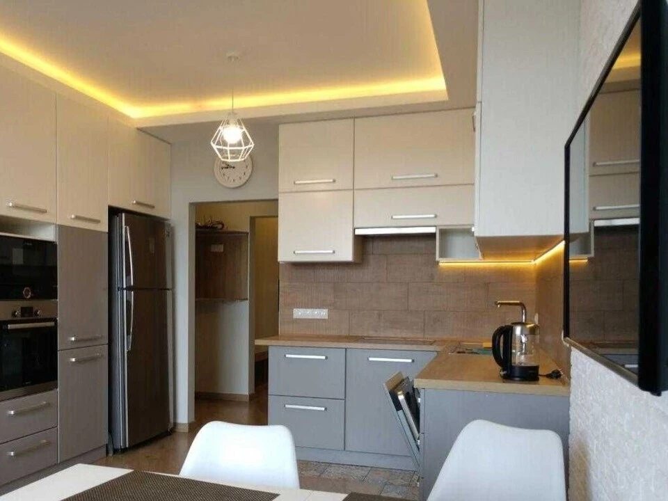 Apartment for rent. 3 rooms, 69 m², 5th floor/9 floors. 6, Dmytra Lutsenka vul., Kyiv. 