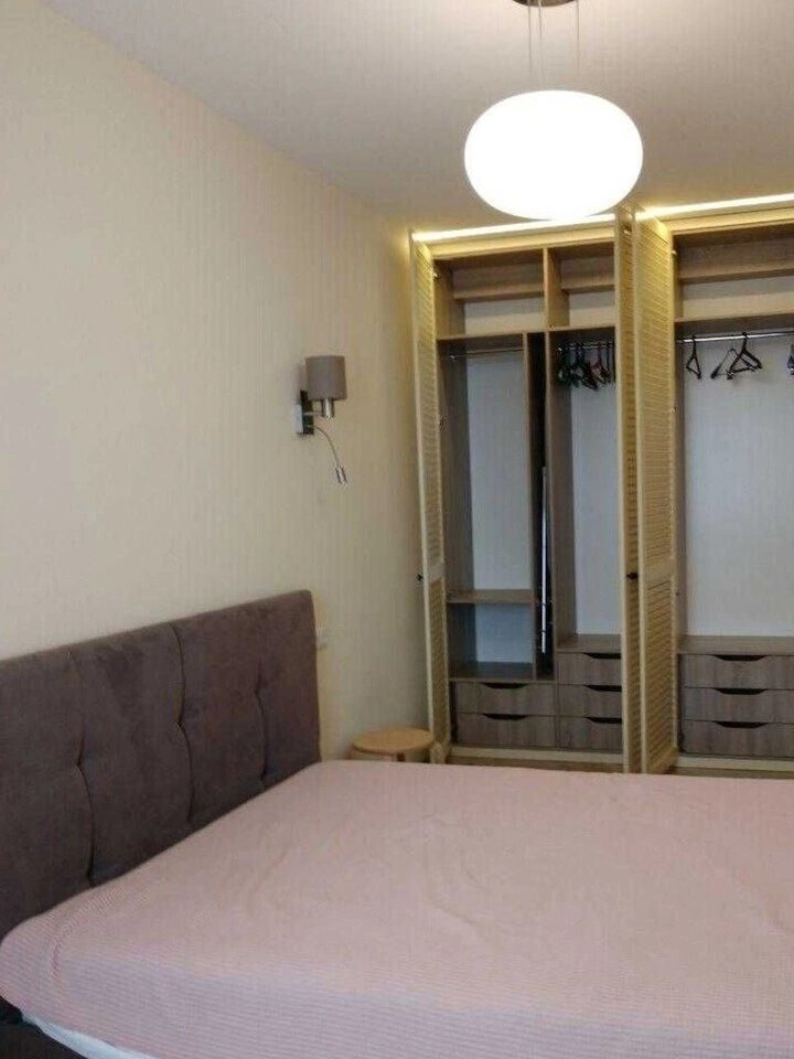 Сдам квартиру. 3 rooms, 69 m², 5th floor/9 floors. 6, Дмитра Луценка вул., Киев. 