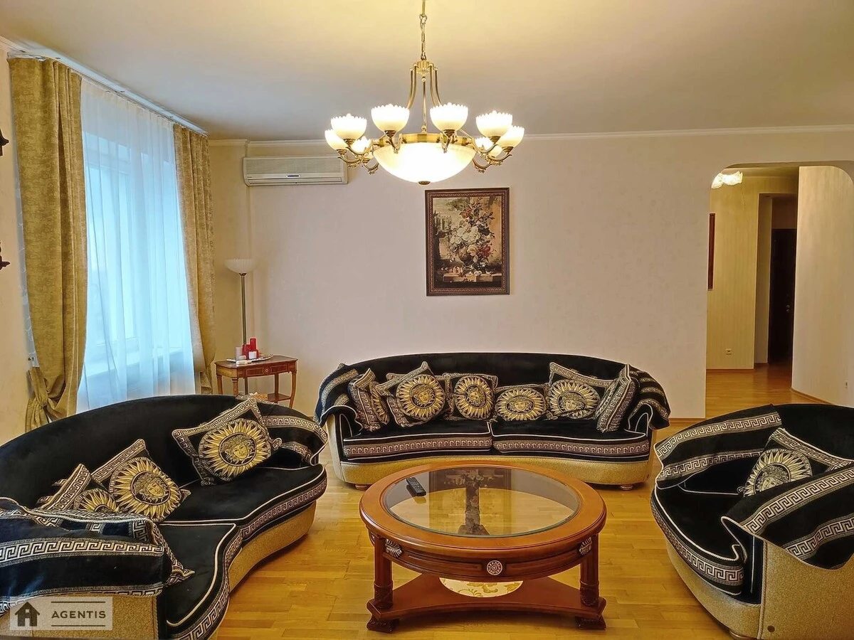 Apartment for rent. 3 rooms, 140 m², 14 floor/18 floors. Pecherskyy rayon, Kyiv. 