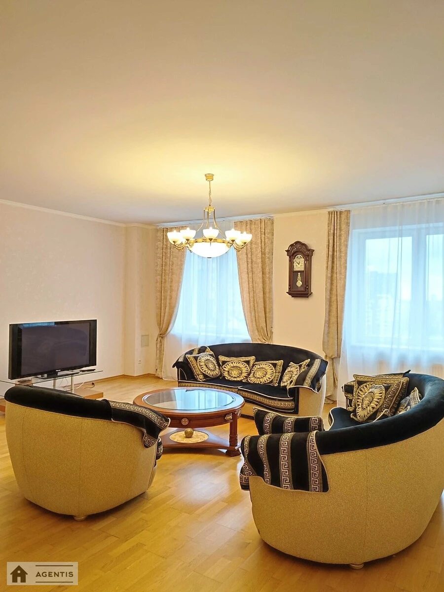 Apartment for rent. 3 rooms, 140 m², 14 floor/18 floors. Pecherskyy rayon, Kyiv. 