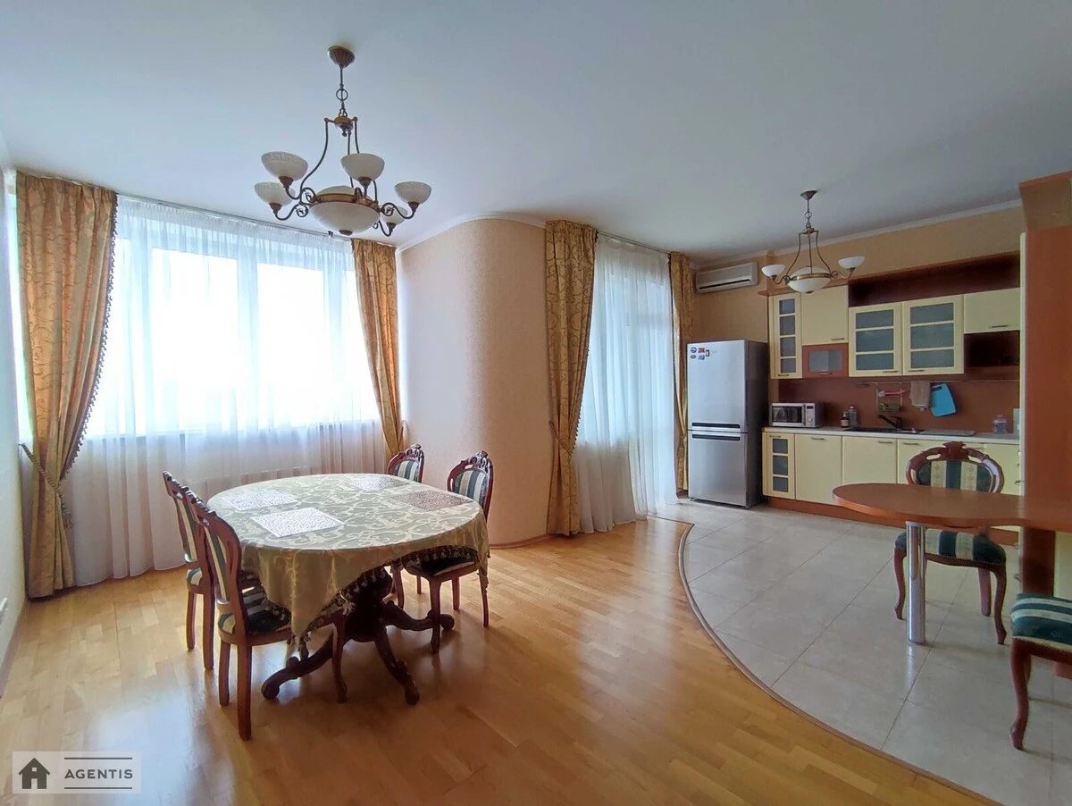 Apartment for rent. 3 rooms, 140 m², 14 floor/18 floors. Pecherskyy rayon, Kyiv. 