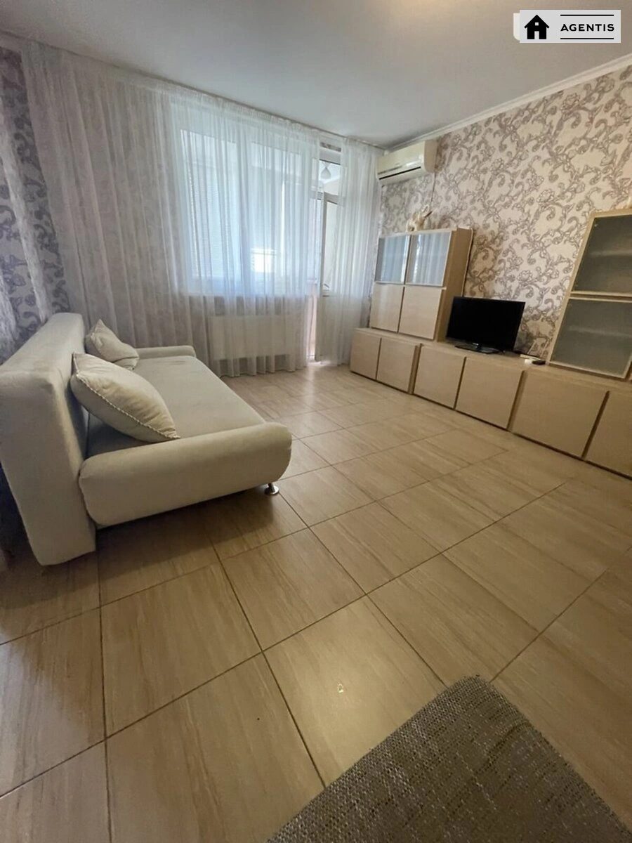 Здам квартиру. 1 room, 46 m², 8th floor/18 floors. 50, Юлії Здановської вул. (Михайла Ломоносова), Київ. 