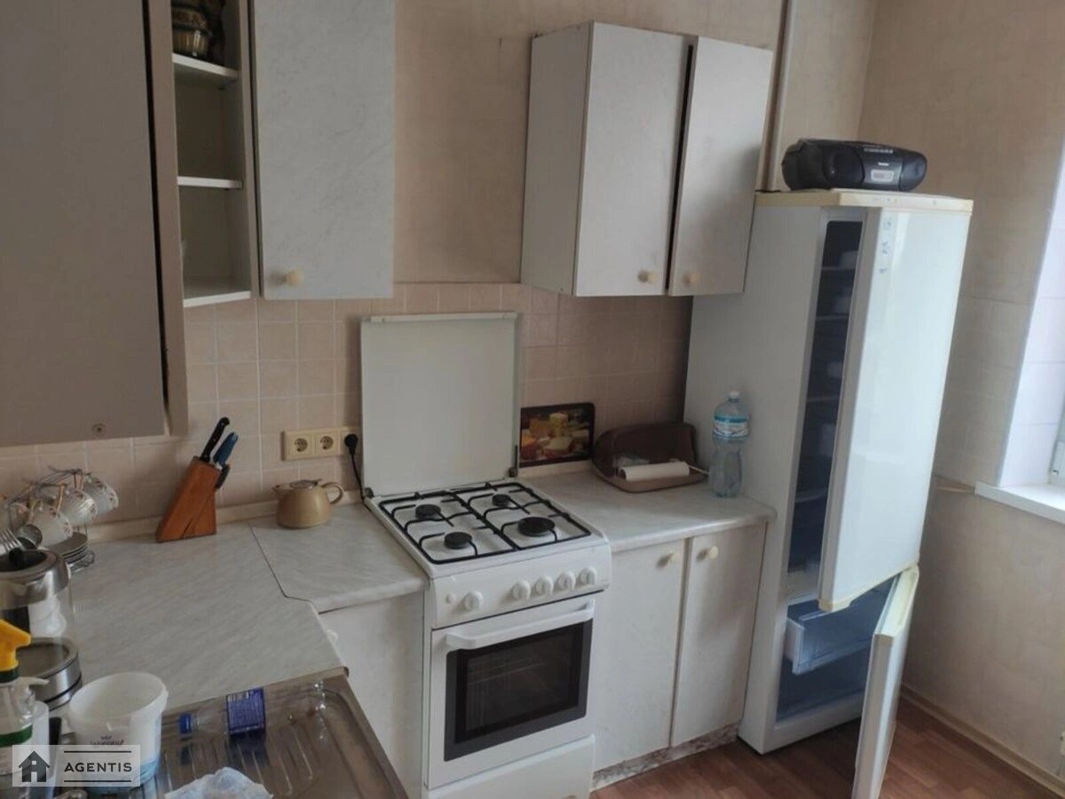 Apartment for rent. 1 room, 34 m², 6th floor/9 floors. 31, Mykoly Zakrevskoho vul., Kyiv. 