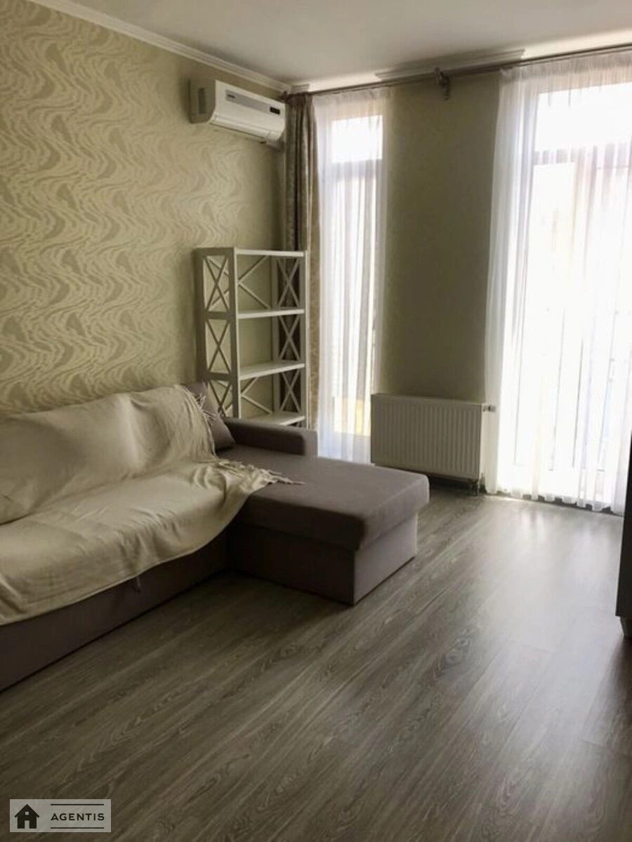 Сдам квартиру. 2 rooms, 40 m², 8th floor/9 floors. Регенераторная 4, Киев. 