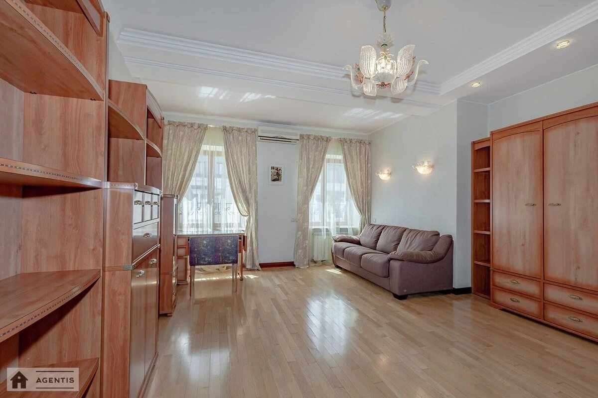 Сдам квартиру. 3 rooms, 131 m², 5th floor/5 floors. 17, Ярославов Вал 17, Киев. 