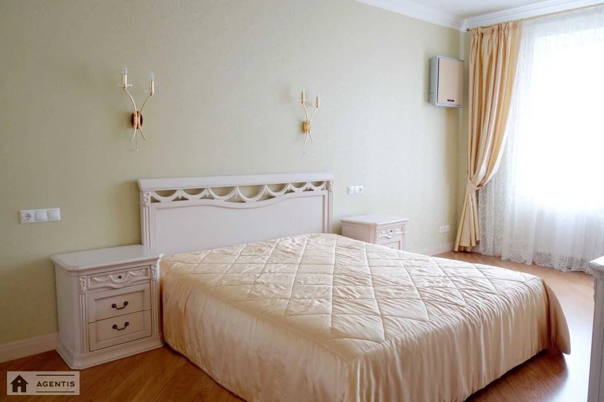 Сдам квартиру. 4 rooms, 170 m², 9th floor/17 floors. 50, Златоустовская 50, Киев. 