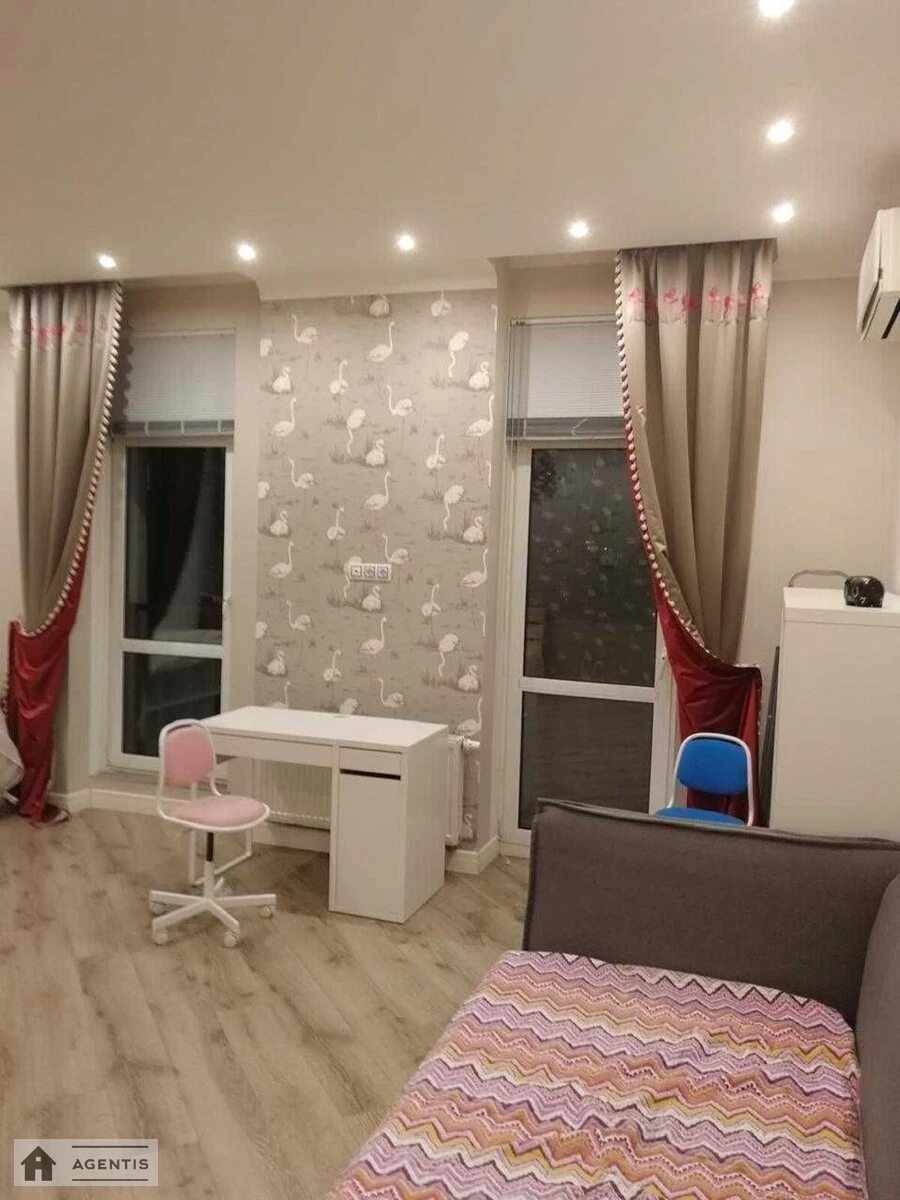 Apartment for rent. 3 rooms, 155 m², 16 floor/25 floors. 44, Yevhena Konovaltsya vul. Shchorsa, Kyiv. 