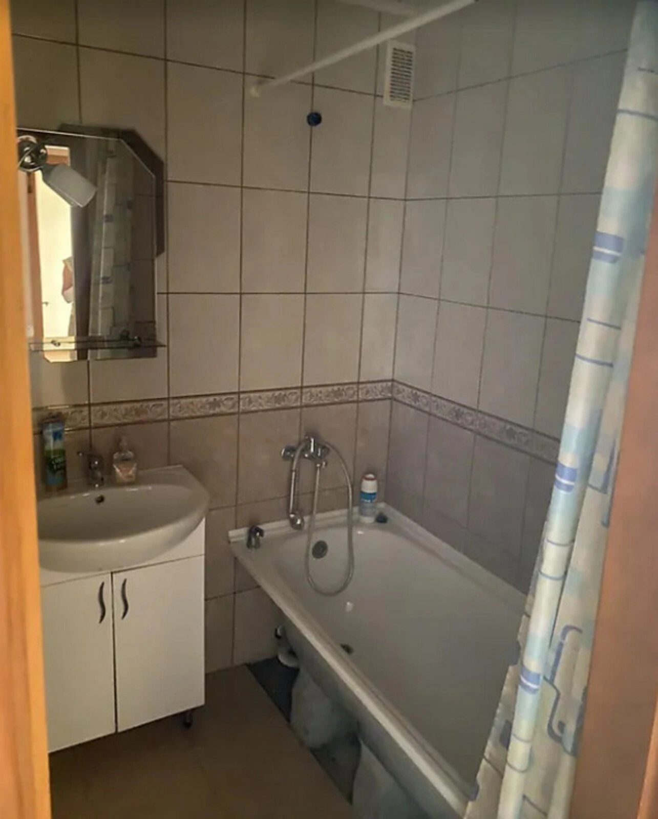 Продаж квартири. 1 room, 40 m², 1st floor/5 floors. Цегельний пров., Тернопіль. 