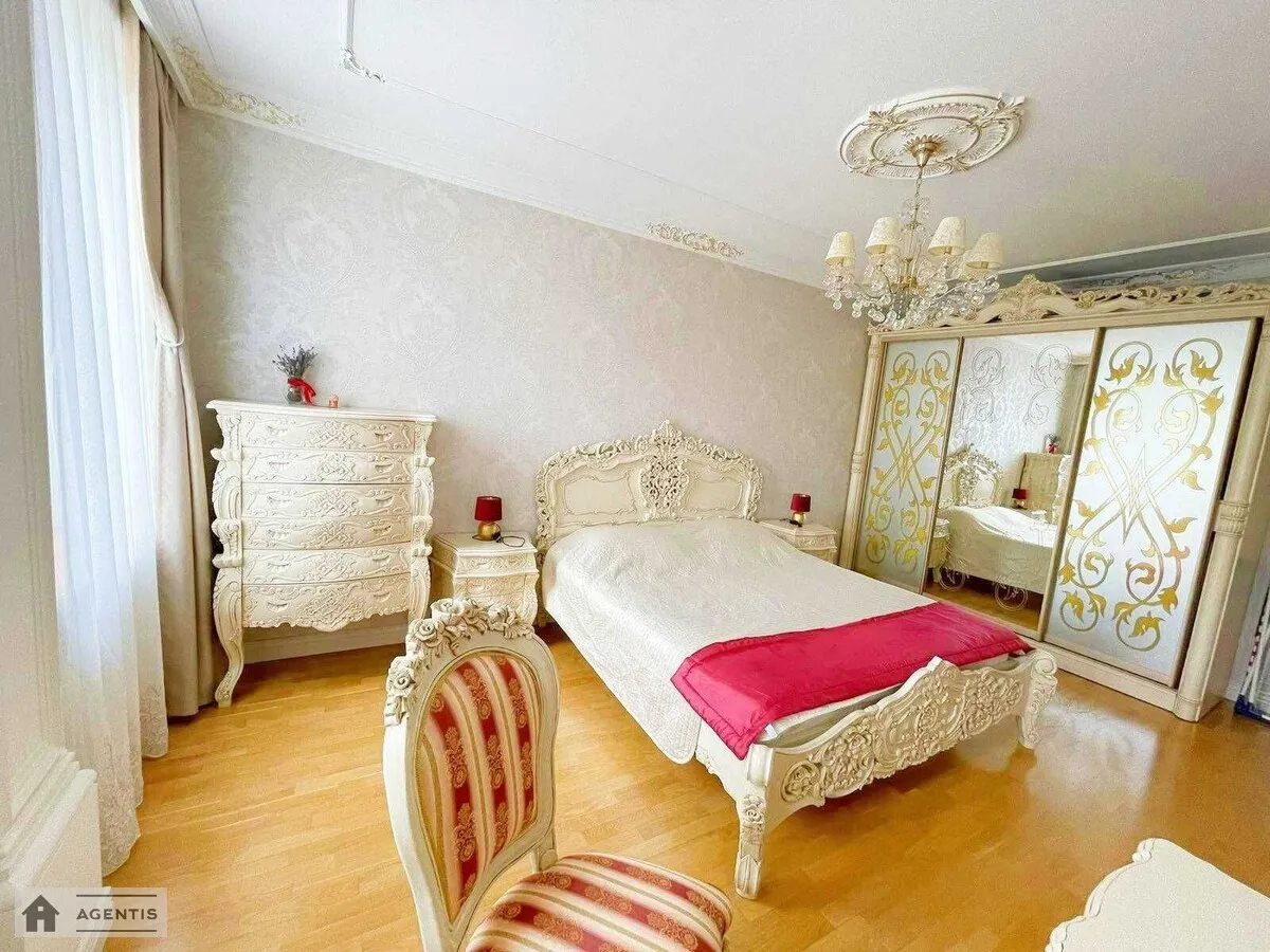 Сдам квартиру 1 комната, 68 m², 4 эт./8 этажей. 34, Михайла Грушевського вул., Киев. 