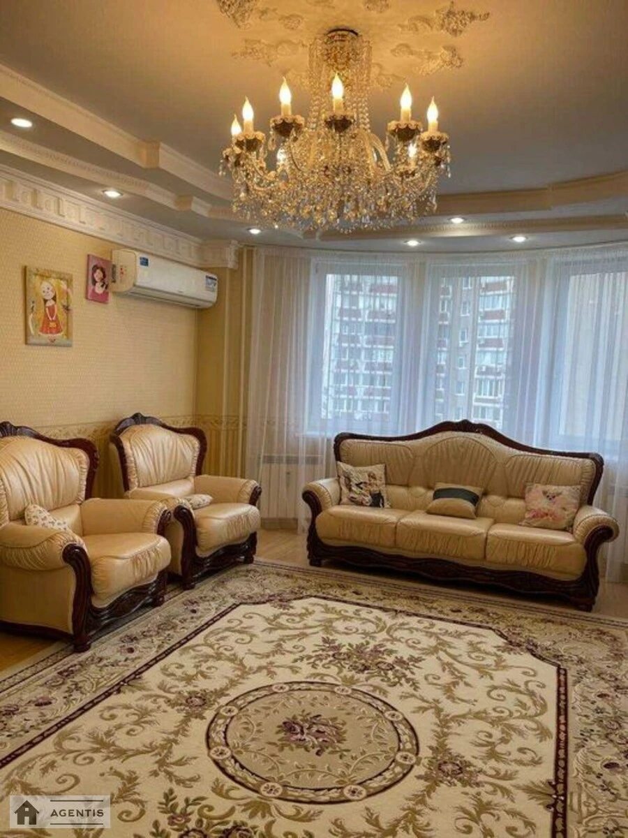 Apartment for rent. 4 rooms, 130 m², 8th floor/16 floors. 16, Mykoly Bazhana prosp., Kyiv. 