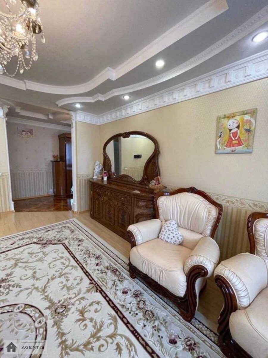 Сдам квартиру. 4 rooms, 130 m², 8th floor/16 floors. 16, Миколи Бажана просп., Киев. 