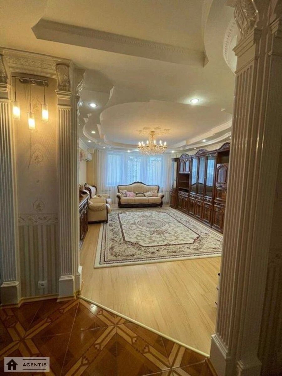 Apartment for rent. 4 rooms, 130 m², 8th floor/16 floors. 16, Mykoly Bazhana prosp., Kyiv. 