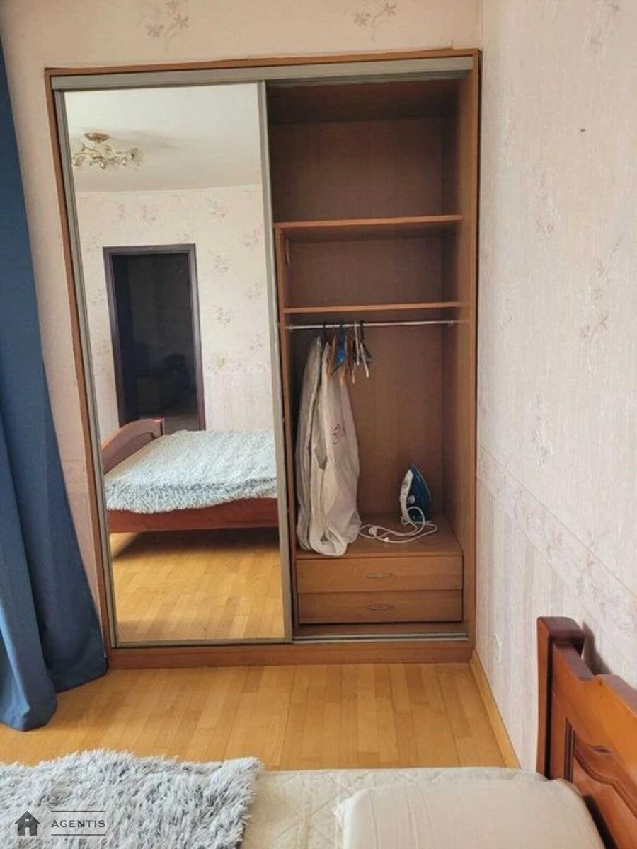 Apartment for rent. 2 rooms, 60 m², 7th floor/20 floors. 64, Yuriya Lytvynskoho vul. Rosiyska, Kyiv. 