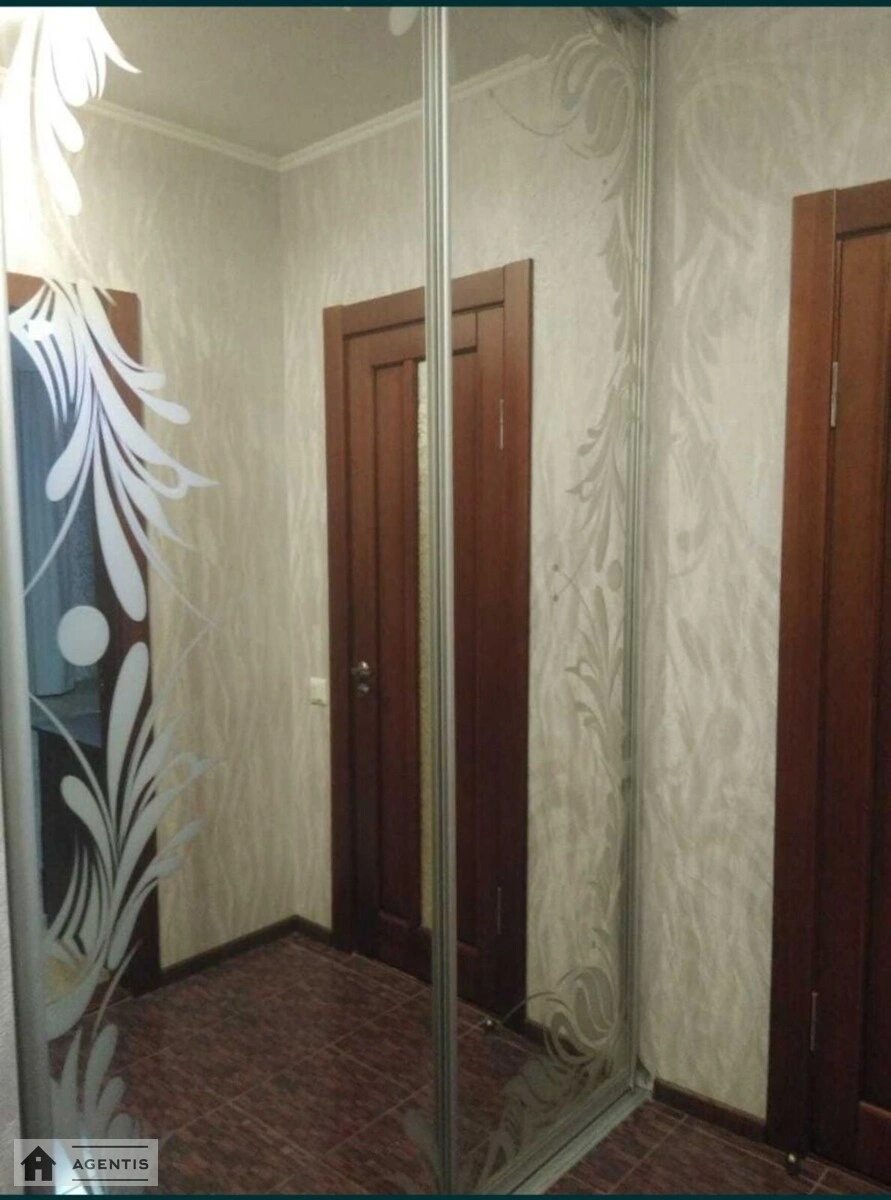 Apartment for rent. 1 room, 50 m², 10th floor/24 floors. Knyazhiy Zaton, Kyiv. 