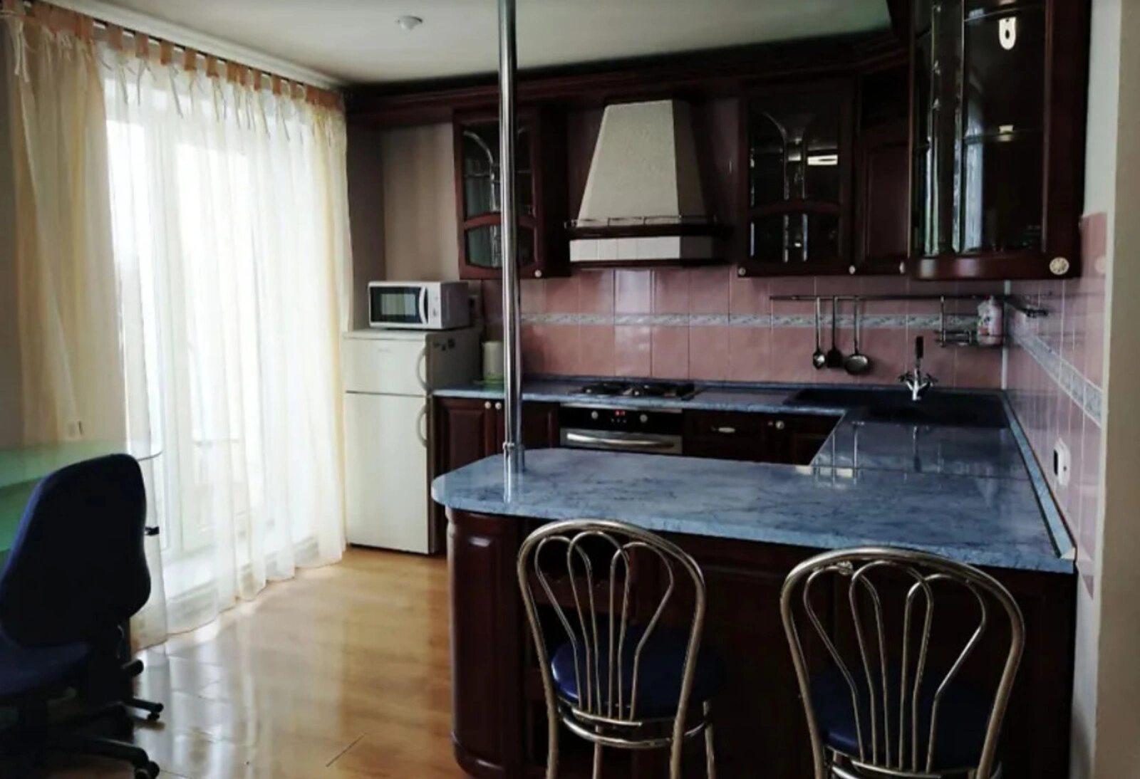 Продаж квартири. 2 rooms, 43 m², 3rd floor/10 floors. Дружба, Тернопіль. 