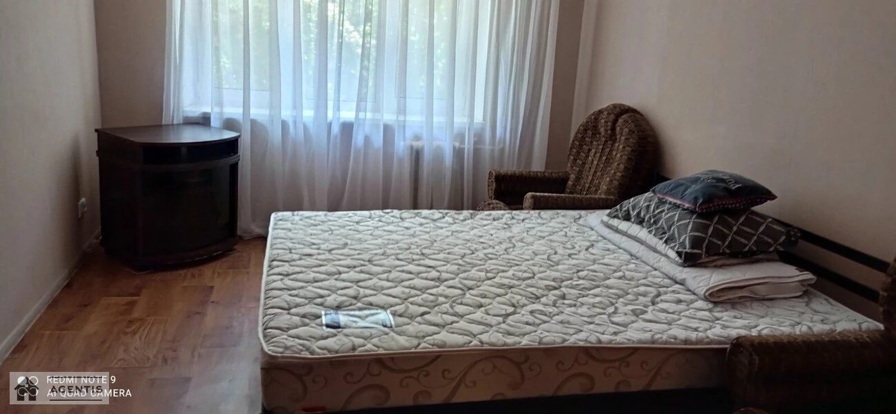 Apartment for rent. 1 room, 33 m², 3rd floor/9 floors. 13, Kavkazka 13, Kyiv. 