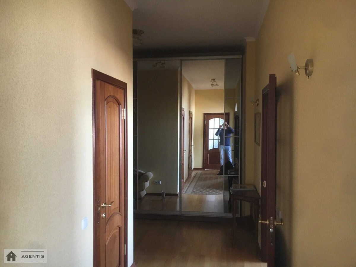 Здам квартиру 2 кімнати, 82 m², 16 пов./18 поверхів. 3, Кудрявський 3, Київ. 