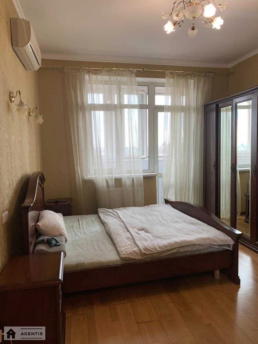 Сдам квартиру. 2 rooms, 82 m², 16 floor/18 floors. 3, Кудрявский 3, Киев. 
