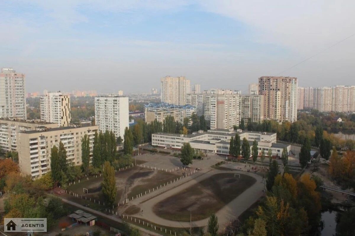 Apartment for rent. 1 room, 55 m², 15 floor/16 floors. 1, Dragomanova 1, Kyiv. 