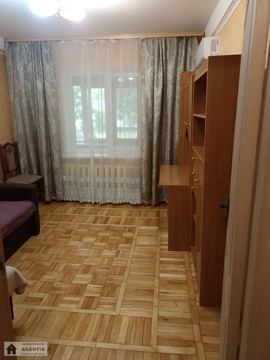 Apartment for rent. 2 rooms, 45 m², 1st floor/1 floor. 22, Bereznyakivska 22, Kyiv. 