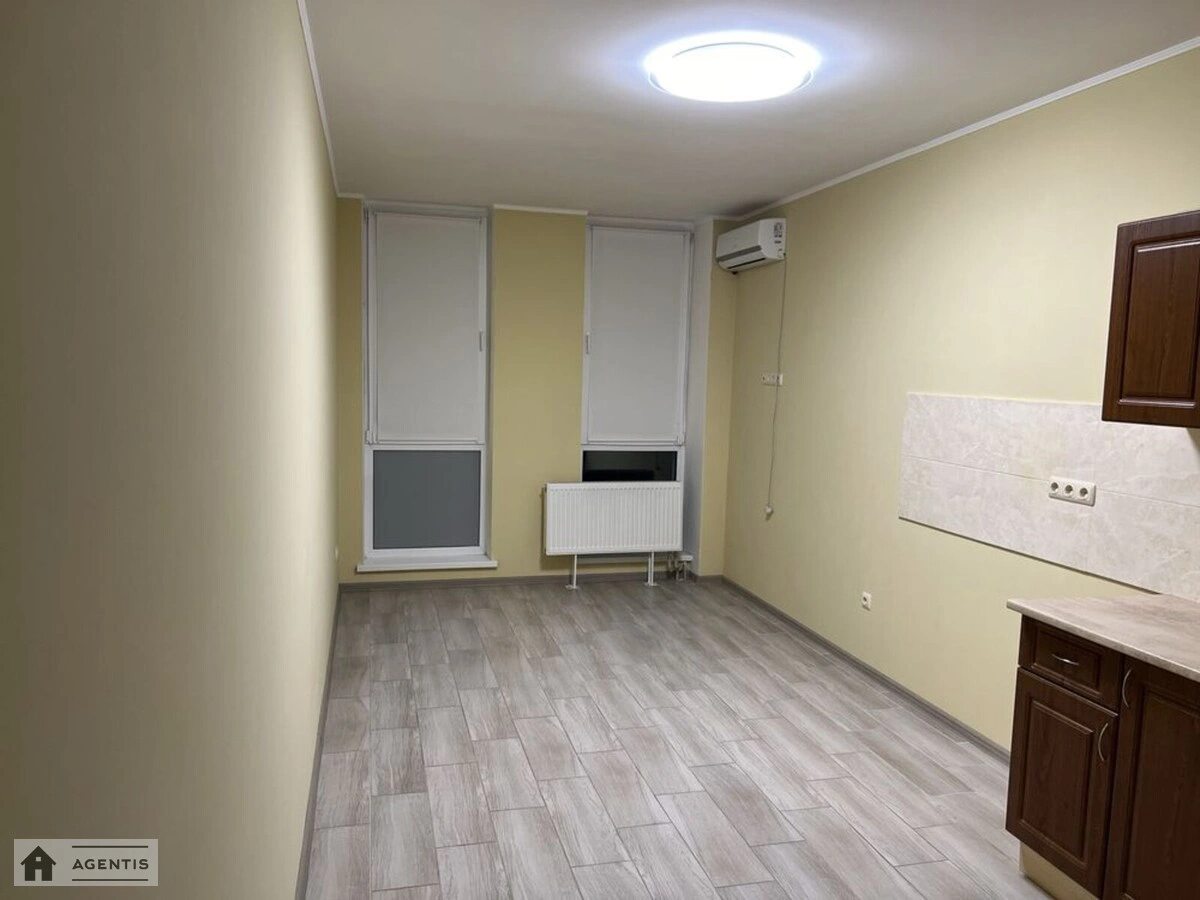 Apartment for rent. 2 rooms, 48 m², 1st floor/9 floors. Alimpiya Halyka vul. Malozemelna, Kyiv. 