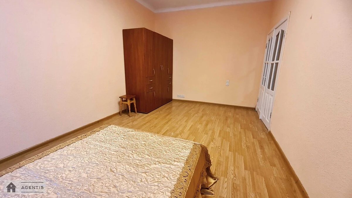 Apartment for rent. 3 rooms, 74 m², 5th floor/5 floors. Biloruska, Kyiv. 