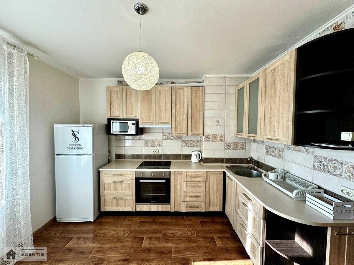 Apartment for rent. 1 room, 55 m², 24 floor/25 floors. 3, Serhiya Danchenka vul., Kyiv. 