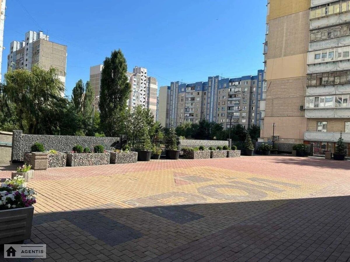 Здам квартиру. 1 room, 56 m², 2nd floor/25 floors. 9, Здолбунівська 9, Київ. 