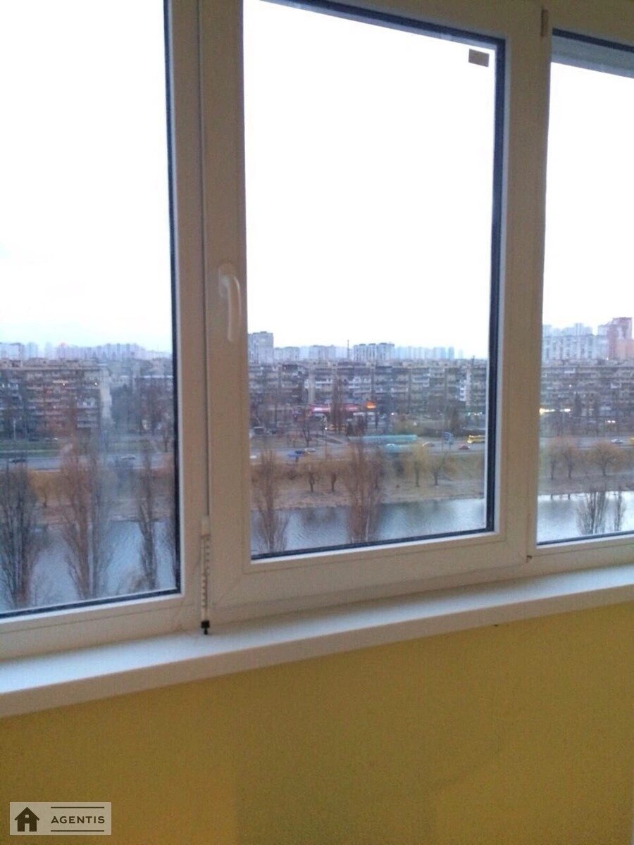 Apartment for rent. 2 rooms, 47 m², 12 floor/16 floors. Entuziastiv, Kyiv. 