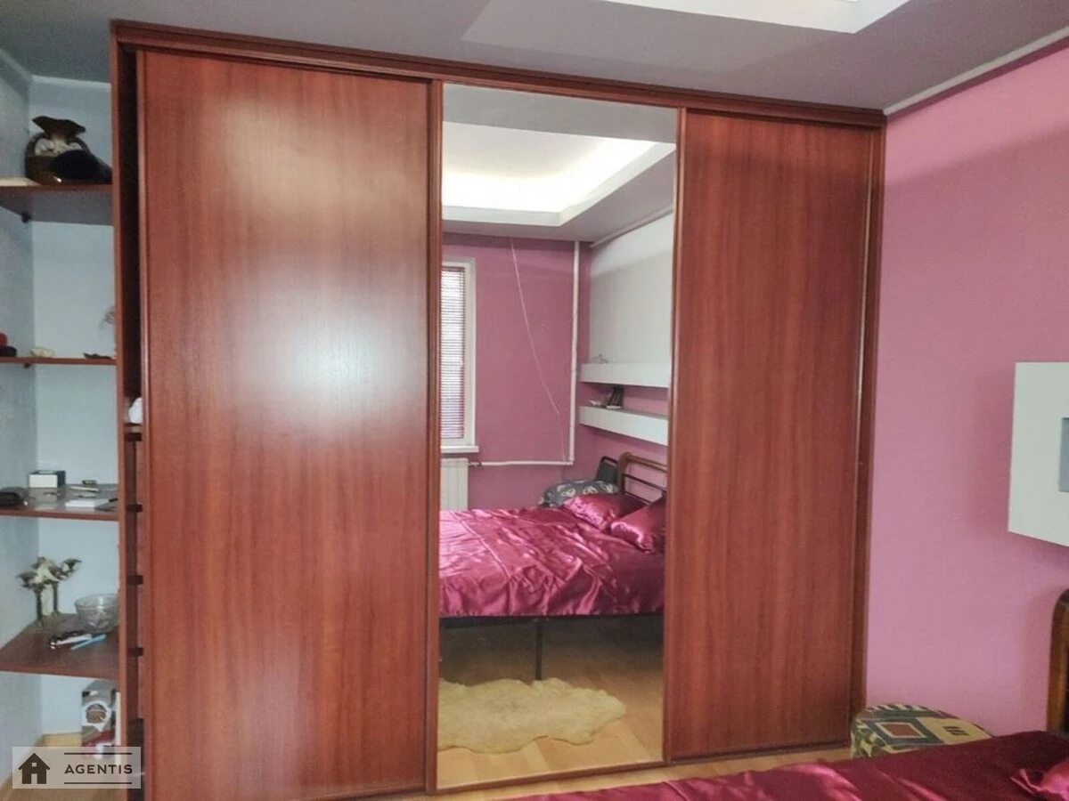 Здам квартиру. 3 rooms, 70 m², 2nd floor/18 floors. Ревуцького, Київ. 
