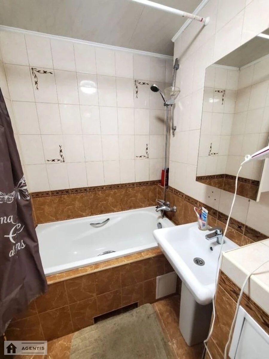 Apartment for rent. 1 room, 34 m², 2nd floor/16 floors. Svobody, Kyiv. 