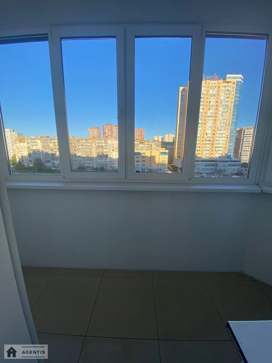 Сдам квартиру. 2 rooms, 72 m², 7th floor/16 floors. 28, Петра Григоренка просп., Киев. 