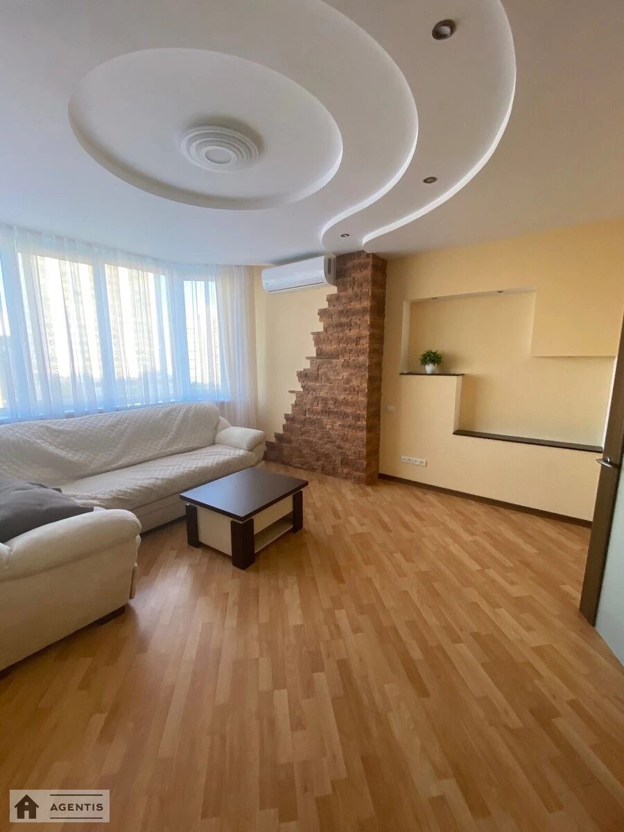 Здам квартиру. 2 rooms, 72 m², 7th floor/16 floors. 28, Петра Григоренка просп., Київ. 