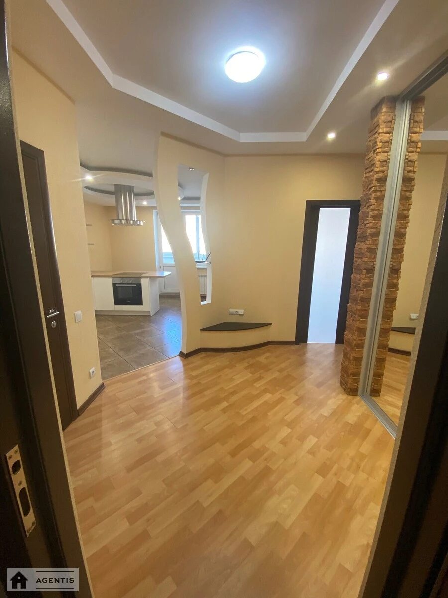 Здам квартиру. 2 rooms, 72 m², 7th floor/16 floors. 28, Петра Григоренка просп., Київ. 